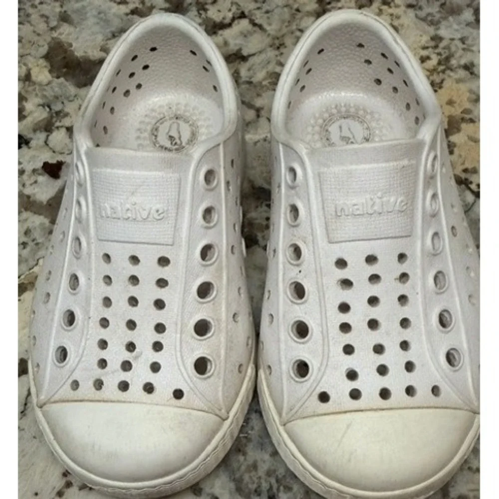 Native Jefferson Kids Shoes Shell White Slip On Sneakers C6